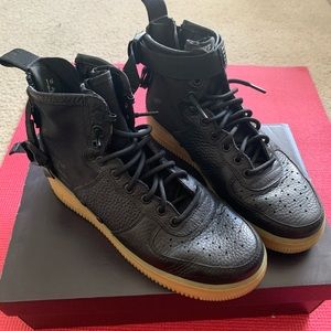 Nike SF Air Force 1 Mid Size 8.5
